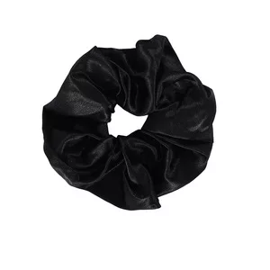 Sister Young Lilu satynowa gumka do włosów scrunchie Black