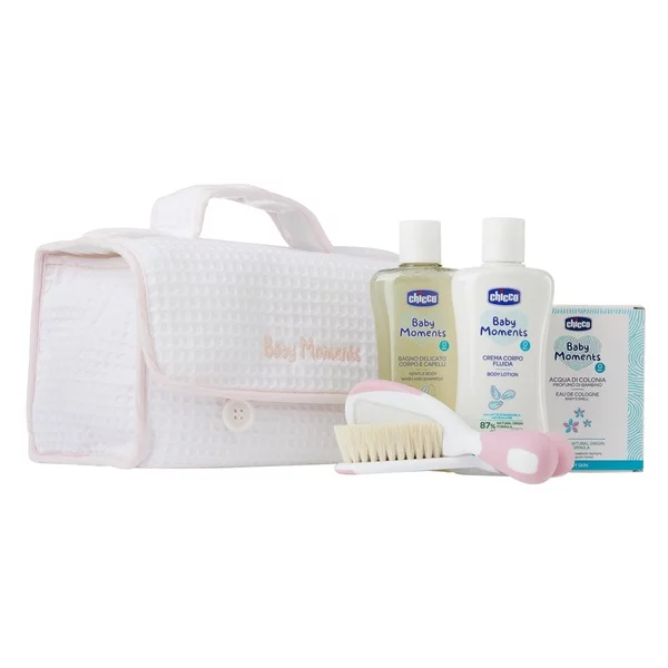Chicco Baby Moments zestaw dla dzieci: płyn do mycia 200ml + balsam do ciała 200ml + woda perfumowana 100ml + szczotka i grzebień + kosmetyczka (U)